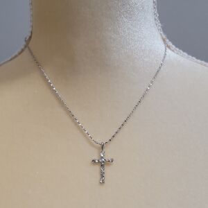 Elegant Silver Cross Necklace